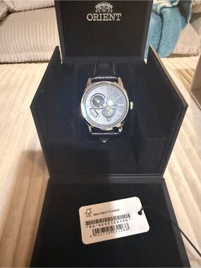 Orient Men's Black Leather Strap Watch - Black Dial